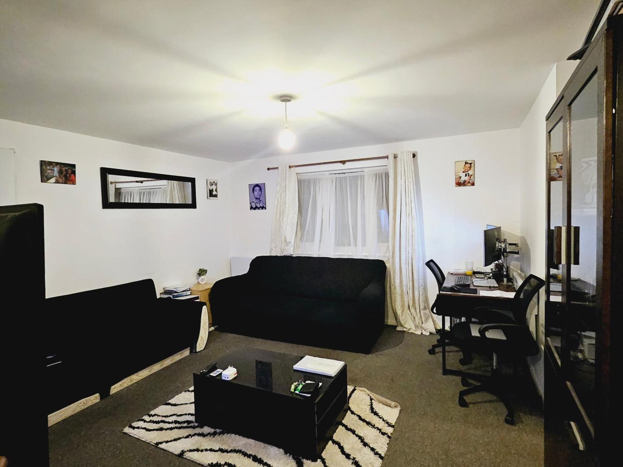Lovely Fully Furnished One Bed Flat To Let Энфилд Экстерьер фото